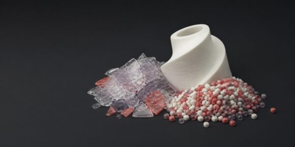 Organized 3D printing materials arranged for a lab material-handling workflow